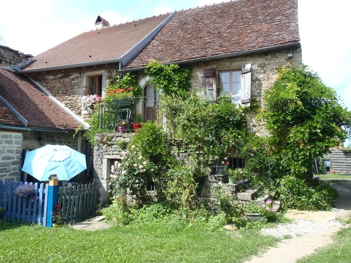 La Maison Du Gue Ecutigny Exterior photo