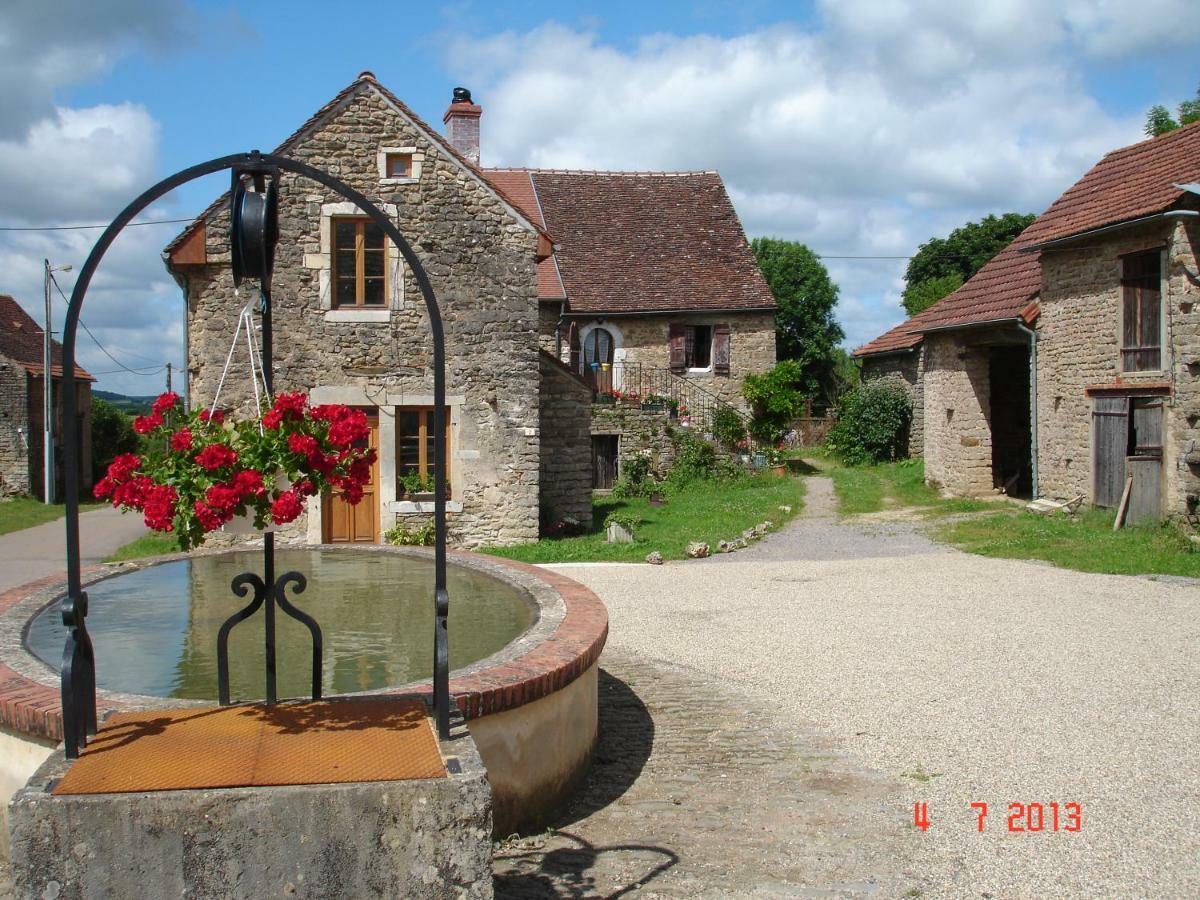 La Maison Du Gue Ecutigny Exterior photo